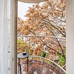 Cityscape Luxury Apartment *