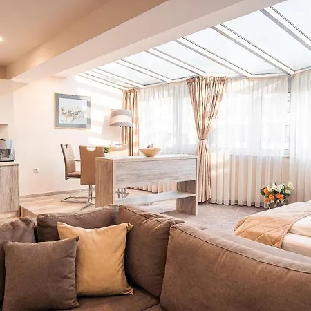 Cityscape Luxury Apartment